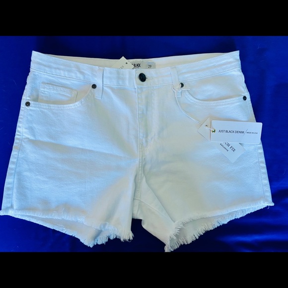 Just Black Pants - Just Black Kolby Fray Hem Denim Short